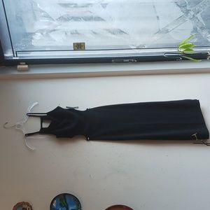 "CAUTION TO THE WIND" MIDI DRESS NEW SIZE SMALL.